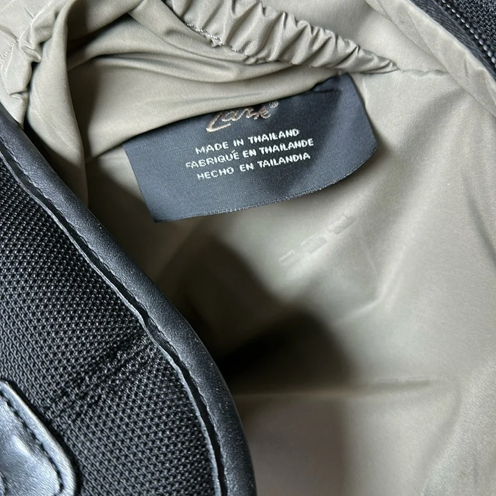 Lark Brand Canvas And Leather Overnight Weekender Bag